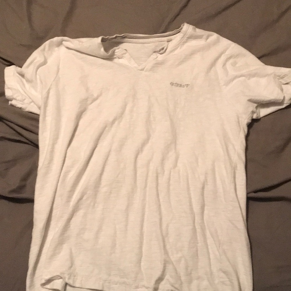 Guess men’s t shirt